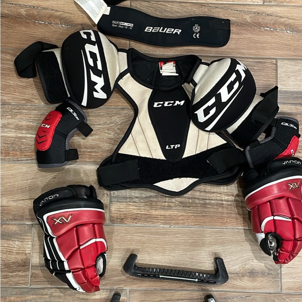 CCM LTP Hockey Gear Set Shoulder Pad, Gloves, Skate Guards, and allow pads